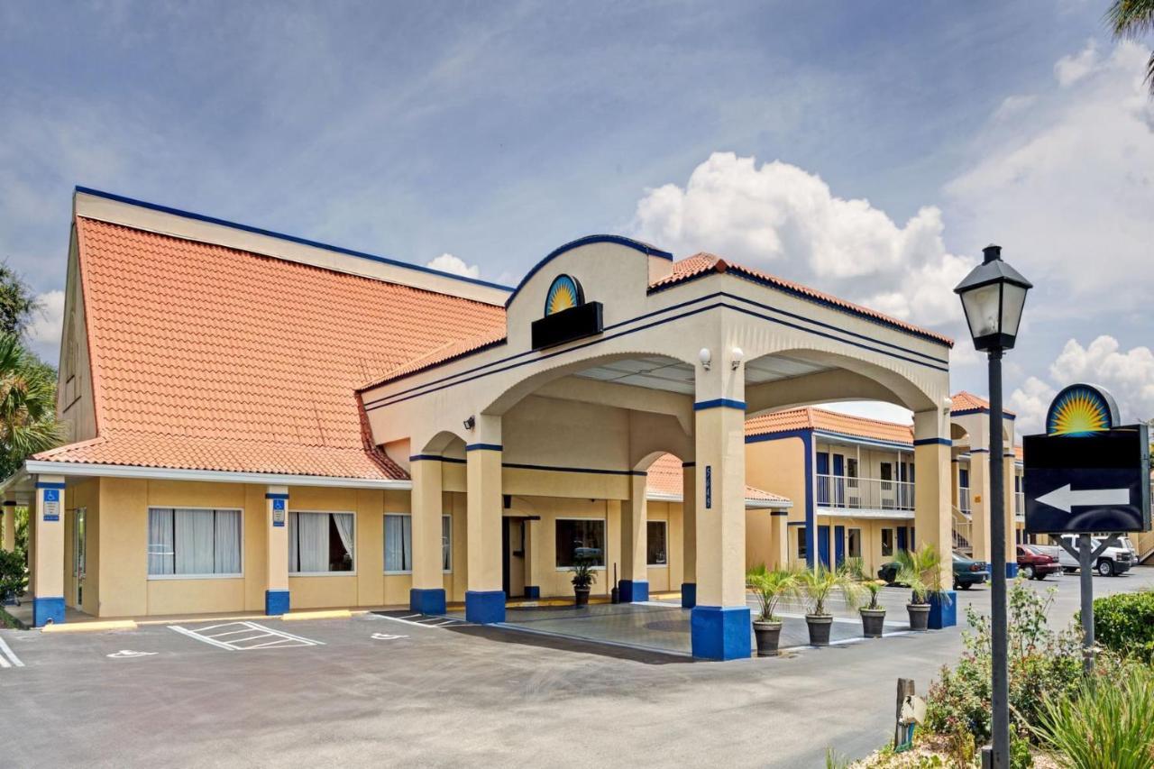 Zen Living Suites Extended Stay - Jacksonville - University Blvd Exteriér fotografie